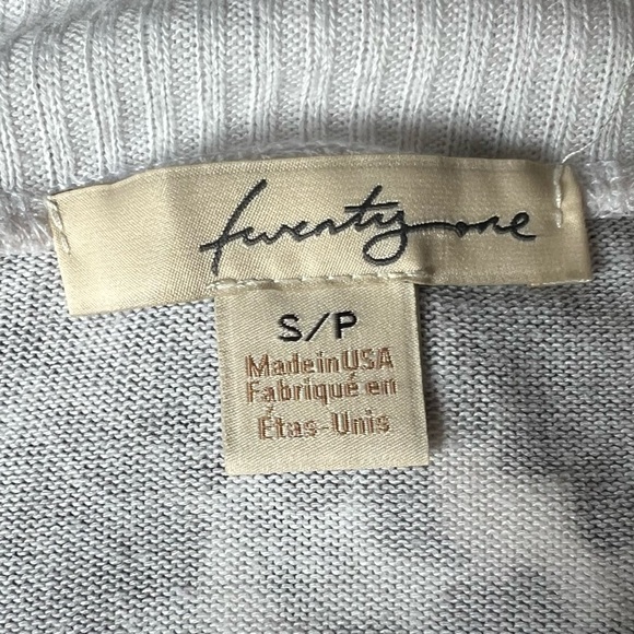 Y2K Light Gray Knit Top - Picture 3 of 3